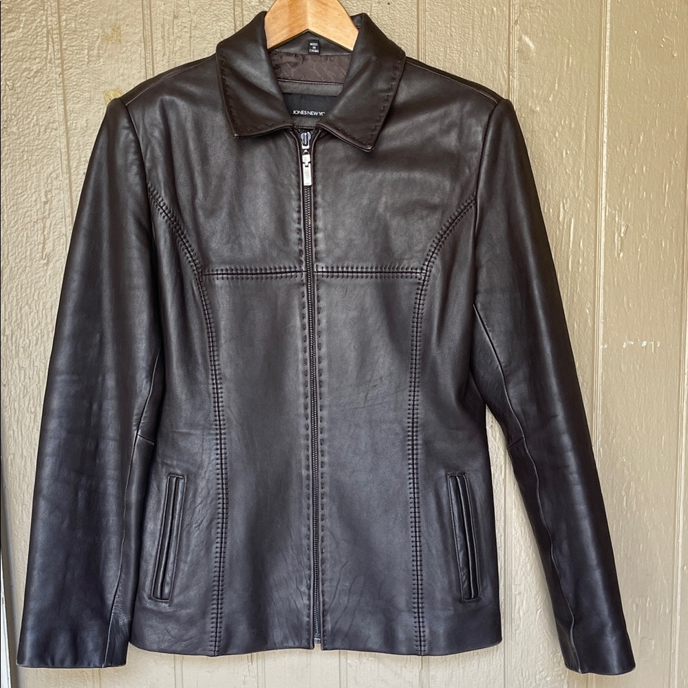 Jones New York Vintage leather jacket in dark brown Size M